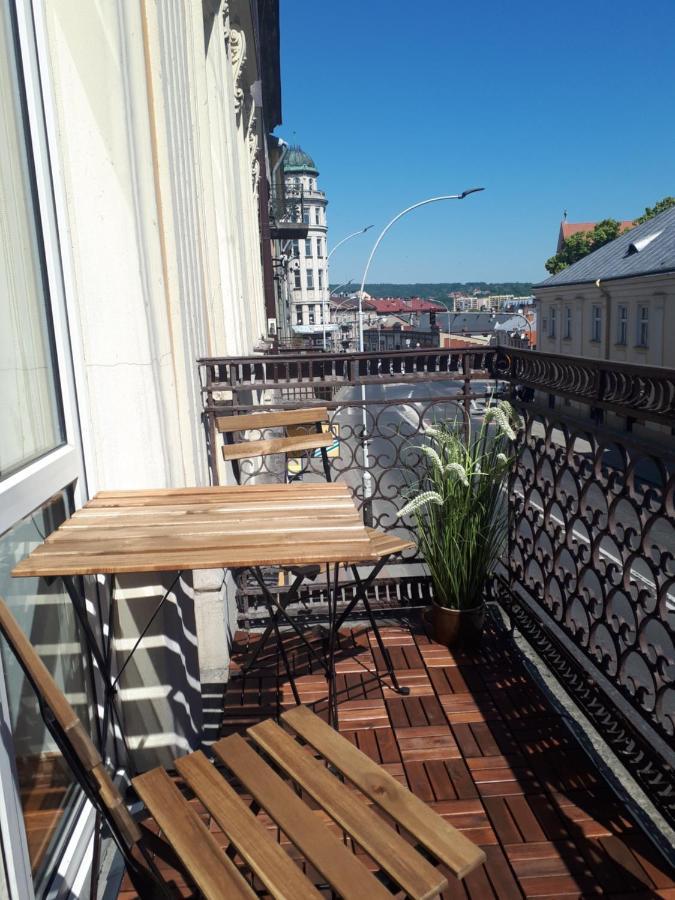 Apartament Lapacz Snow Przemyśl Buitenkant foto